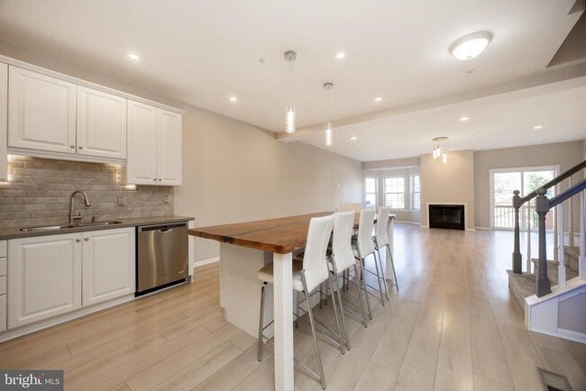 Building Photo - 730 Whitetail Cir