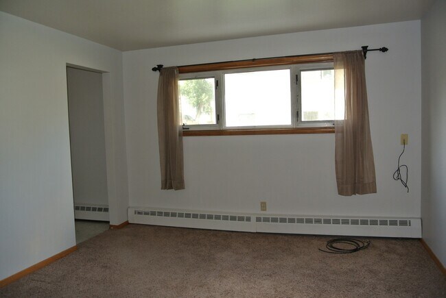 Building Photo - 101 18th Ave SW