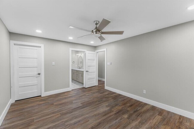 Building Photo - 8219 Wateka Cir