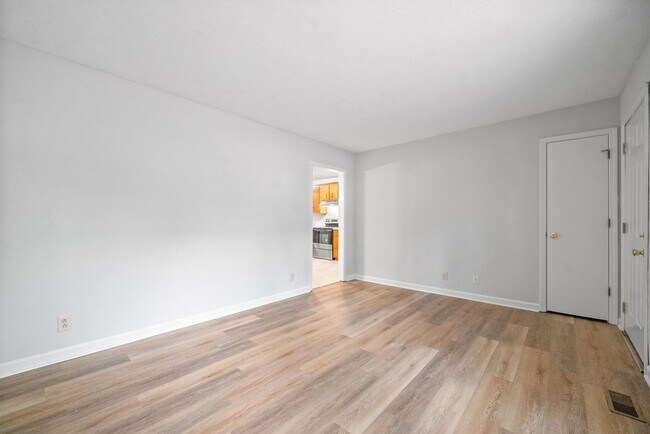 Building Photo - 510 Aspen Dr