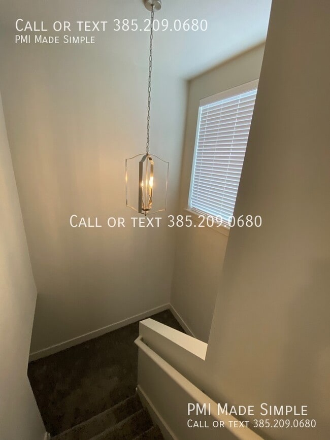 Building Photo - 1029 E 1020 S