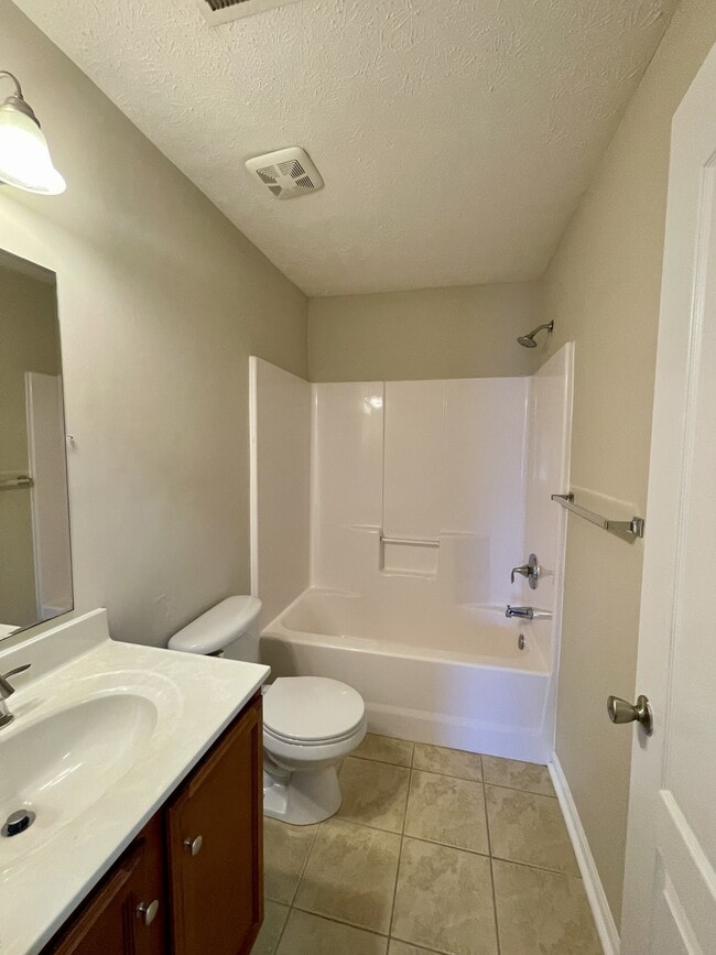 Building Photo - 607 Capstone Dr