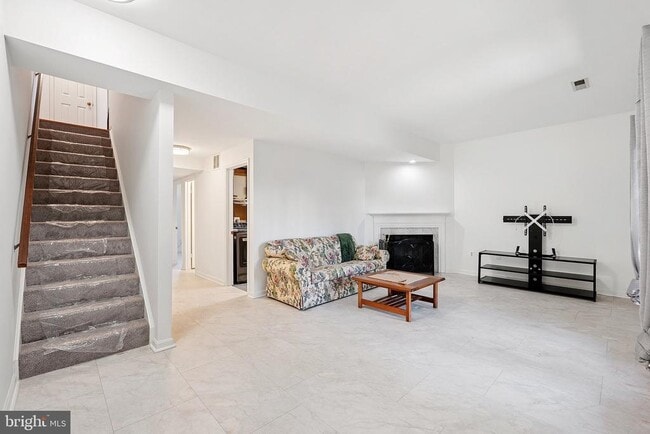 Building Photo - 3120 Valentino Ct