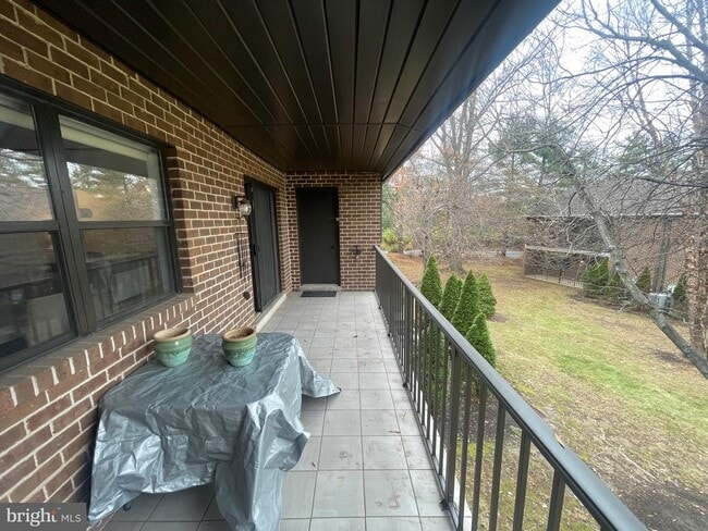 Building Photo - 4026 Society Dr