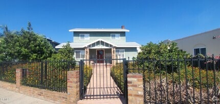 Building Photo - 114 Huntington Dr N