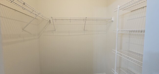 Building Photo - 521 Villa Del Sol Cir