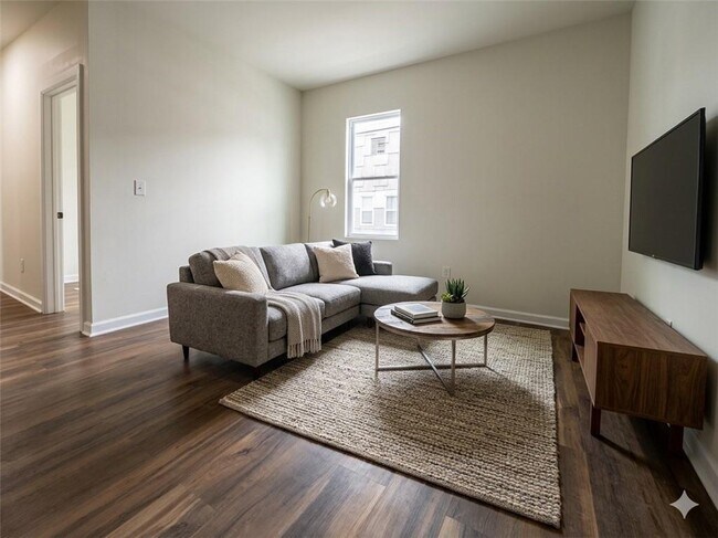 Building Photo - 693 3rd St