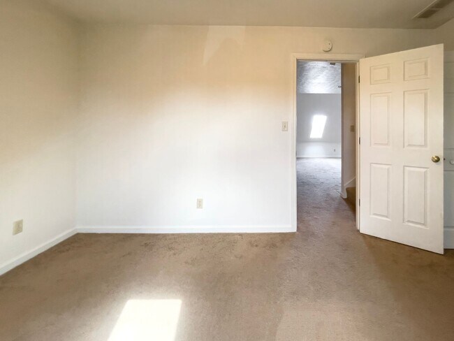 Building Photo - Yorktown School District