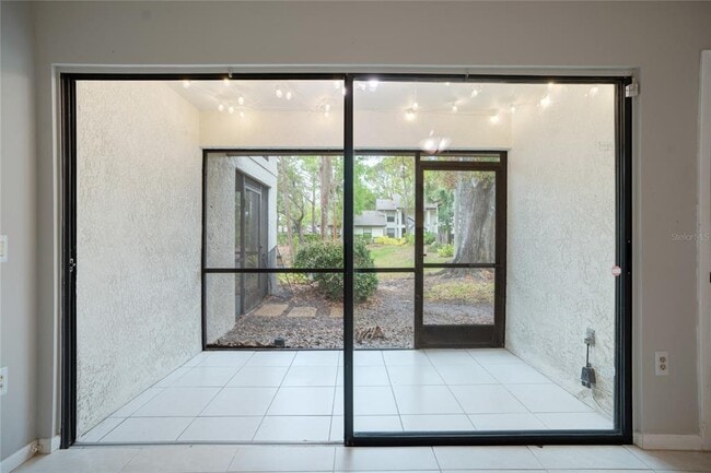 Building Photo - 4717 Winslow Beacon