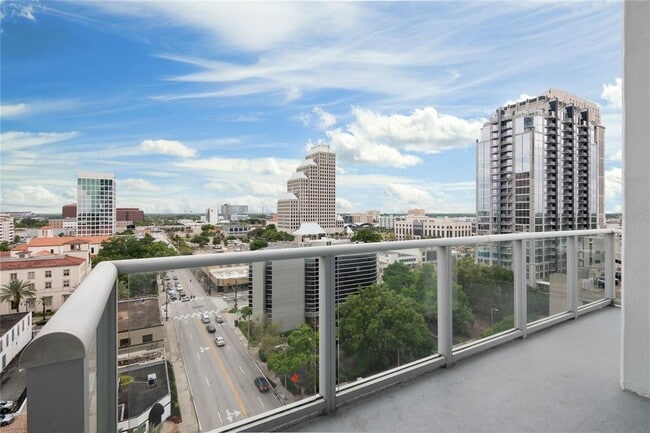 Building Photo - 150 E Robinson St