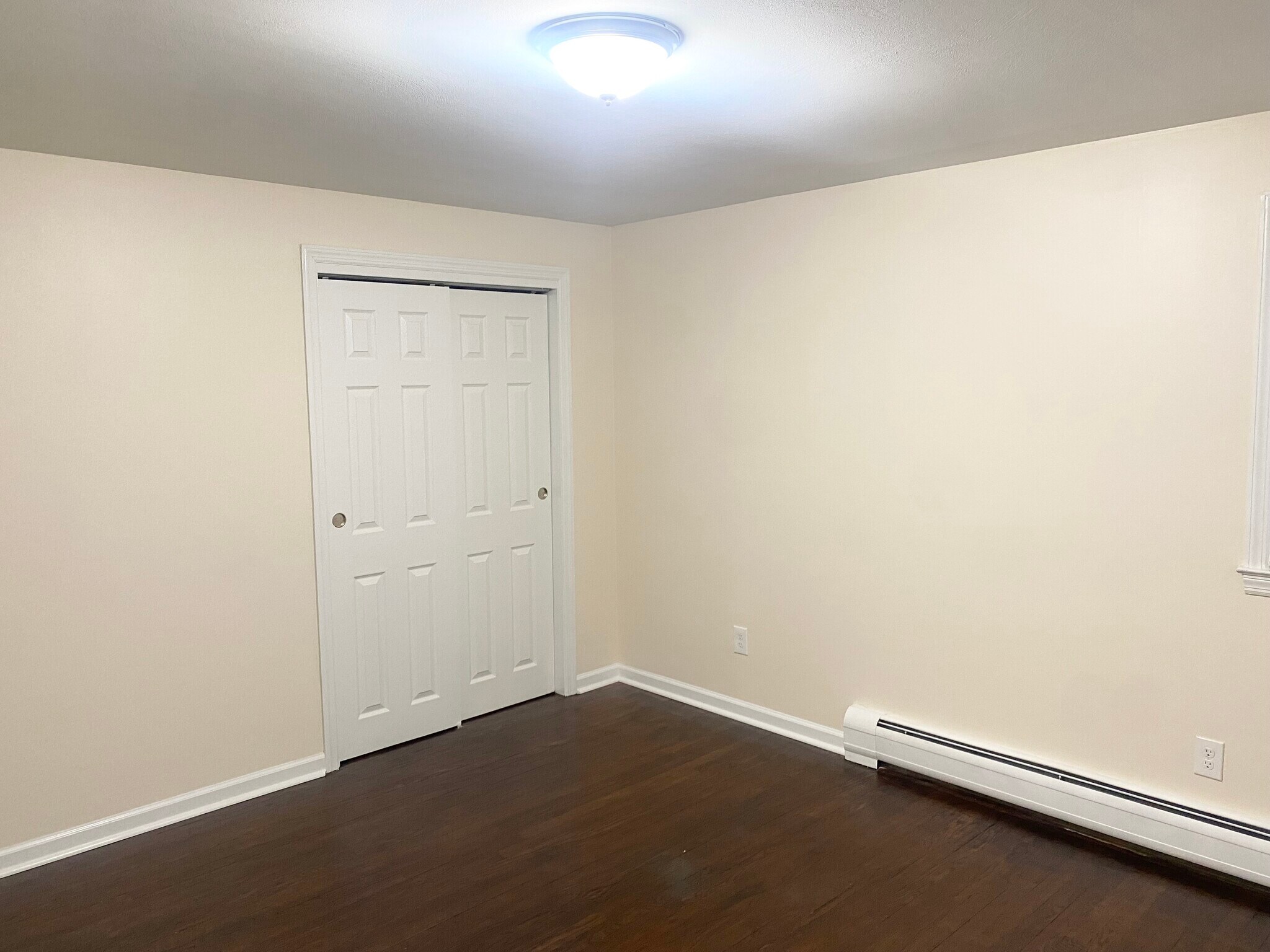 Building Photo - 317 Alexander Ave