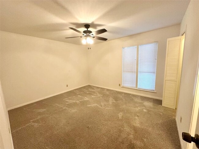 Building Photo - 5808 Nassau Dr