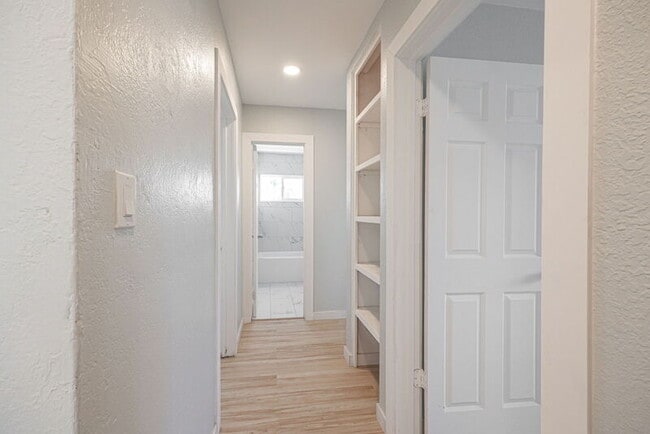 Building Photo - 249 San Jacinto Dr