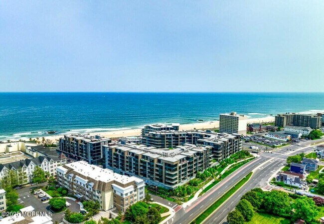 Building Photo - 15 Morris Ave