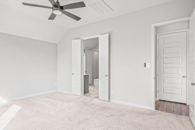 Building Photo - Beautiful 4 bed 3 bath Single Story Home i...