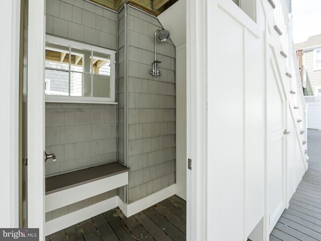 Building Photo - 121 E Sand Dune Ln