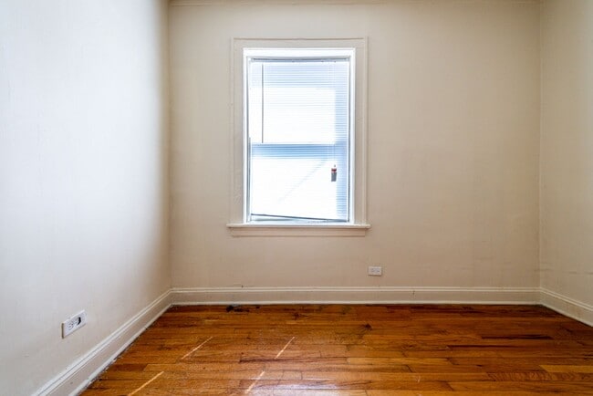 Building Photo - 8001 S Carpenter