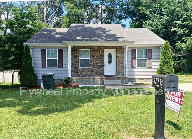 Building Photo - 2043 Leota St