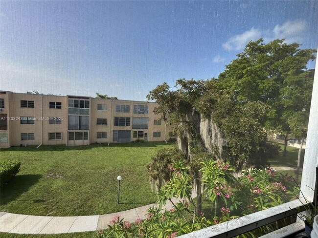 Building Photo - 201 Berkley Rd
