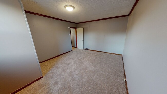Building Photo - 233 S Hamilton Ave