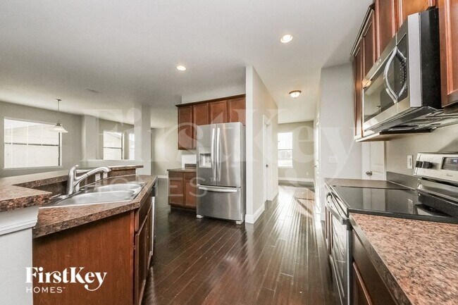 Building Photo - 4705 Blackthorn Cir