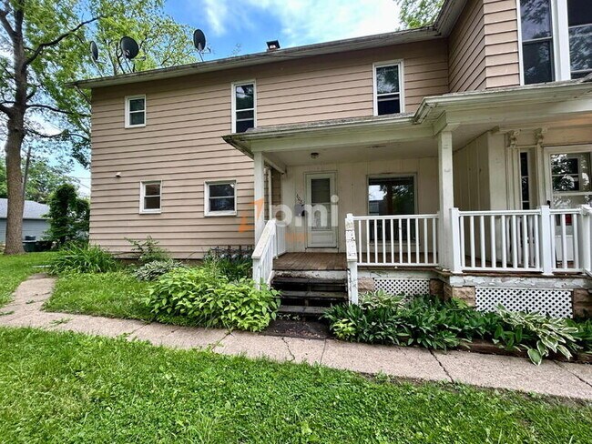 Primary Photo - 602 Indiana Ave
