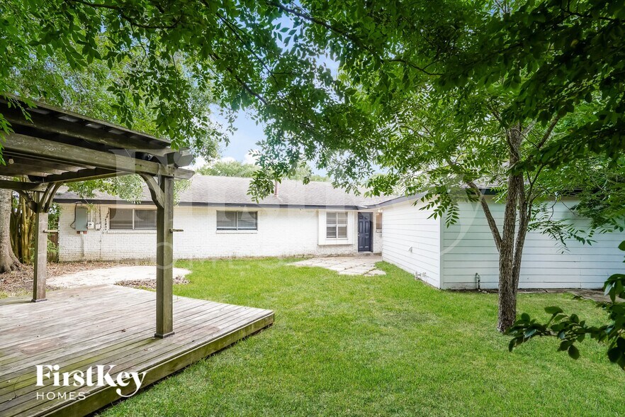 Building Photo - 4909 Green Willow Ln