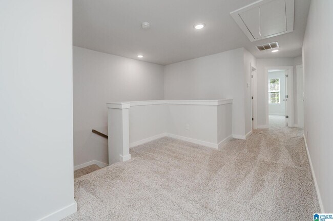 Building Photo - 501 Polo Way