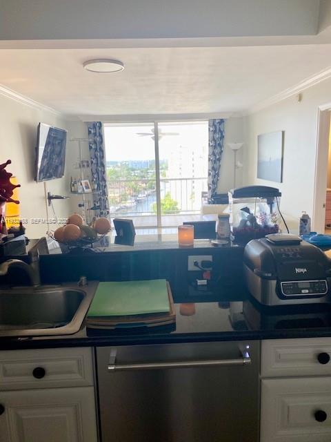 Building Photo - 1391 S Ocean Blvd