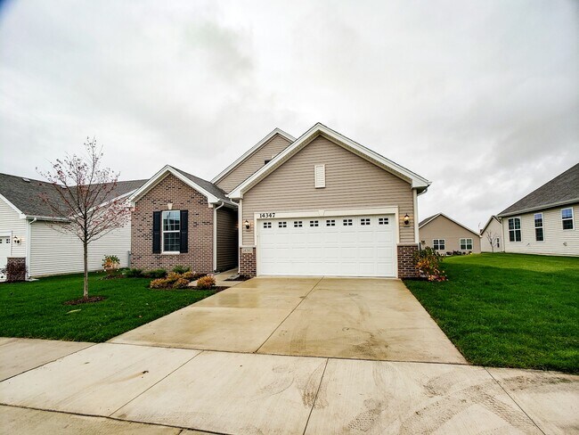 Building Photo - 14347 Clover Ave