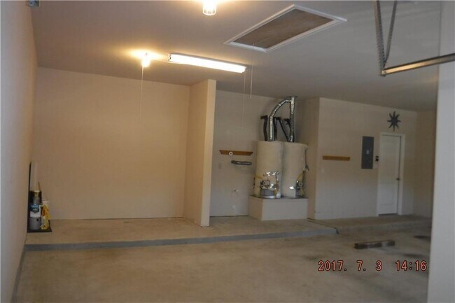 Building Photo - 1025 Fred Couples Ct