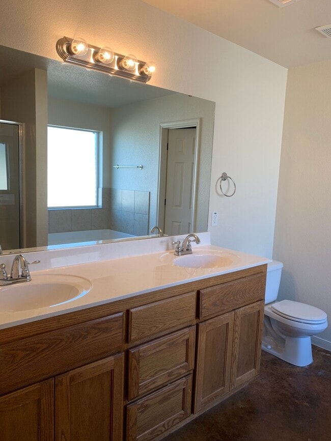 Building Photo - 4 Bdrm 2.25 Bath in Copperas Cove