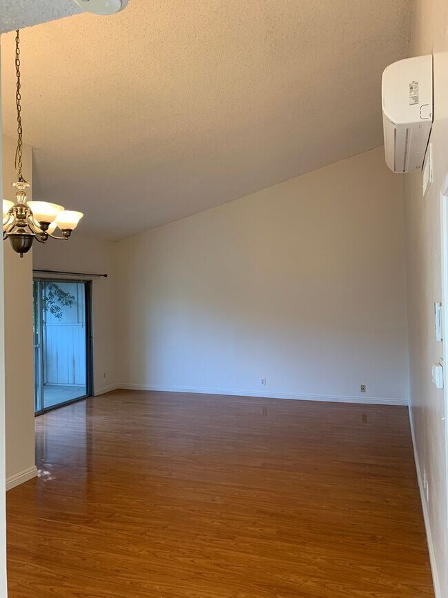 Building Photo - Bright, comfortable, and spacious one bedroom Condominium