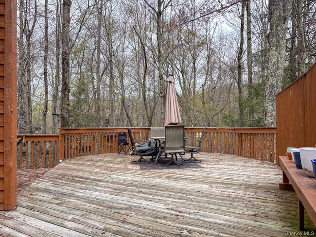 Building Photo - 12 Edelweiss Dr