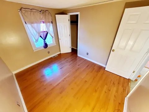 Building Photo - 7 Helena Ln