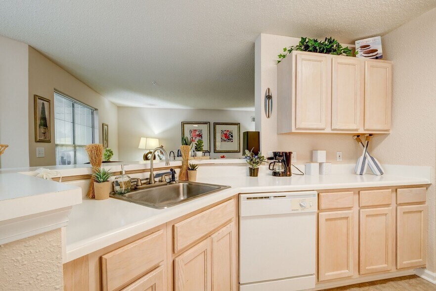 Keswick Village Apartments and Townhomes 2811 Keswick Village Ct