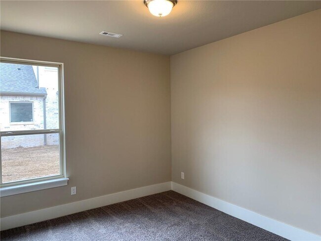 Building Photo - 616 Mill Pond Wy