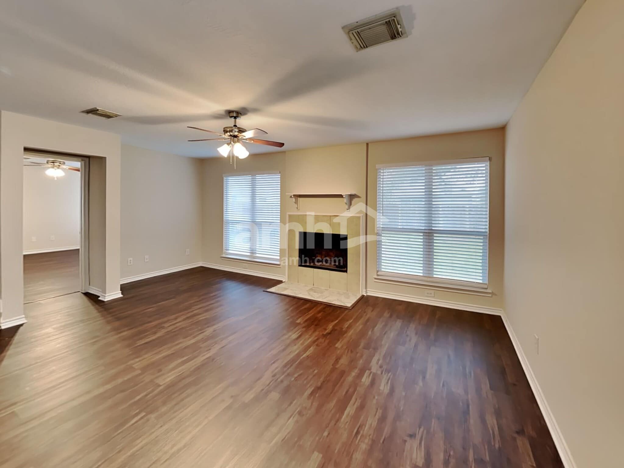 Building Photo - 2219 Shady Pine Dr