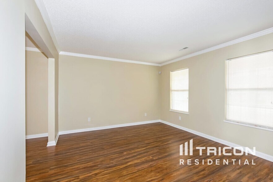 Building Photo - 7 Barnley Ct