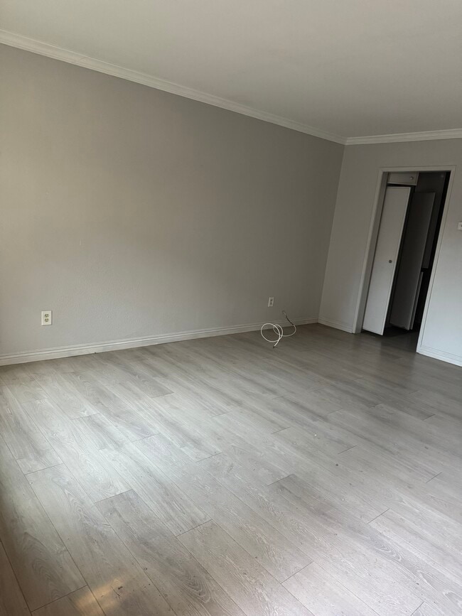 Building Photo - 10109 Buford Ave