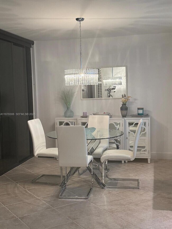 Building Photo - 3100 N Hwy A1A