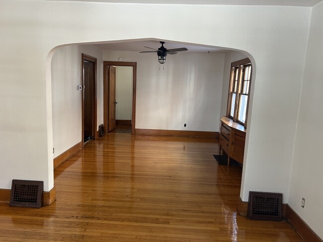 Building Photo - 138 S Francis Ave