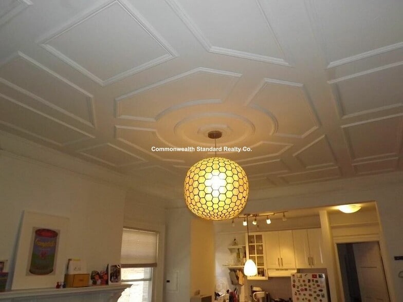 Building Photo - 465 Park Dr