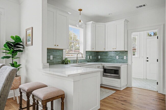 Building Photo - 3 Bedroom Home near Parkside in Savannah