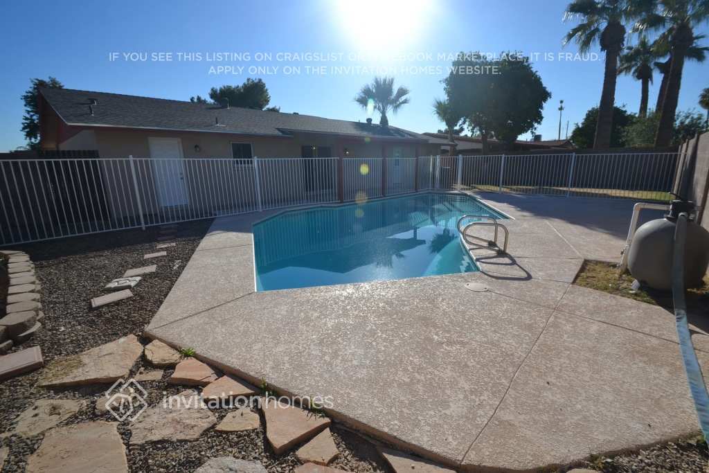 Building Photo - 4220 W Mission Ln