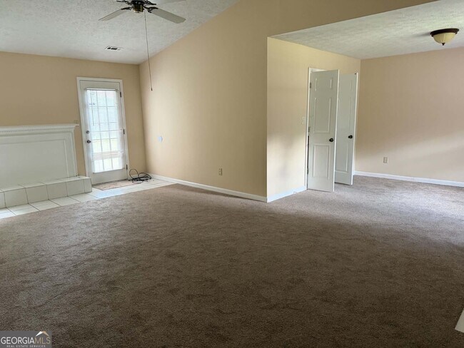 Building Photo - 7021 Whitfield Dr