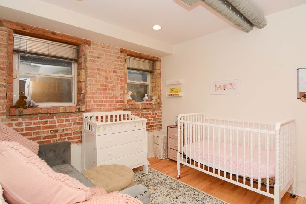 Building Photo - 1723 W Erie St