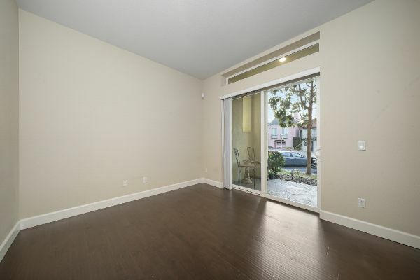 Building Photo - 1706 20th Ave