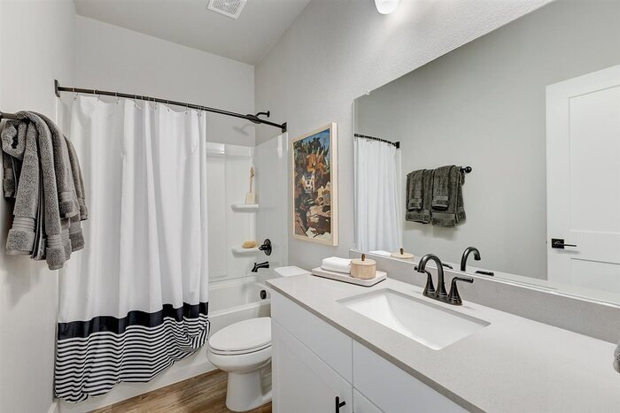 Building Photo - 3905 Constantine Dr