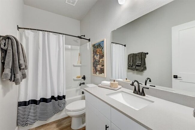 Building Photo - 3905 Constantine Dr